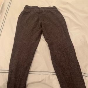 Lululemon jogger size 6